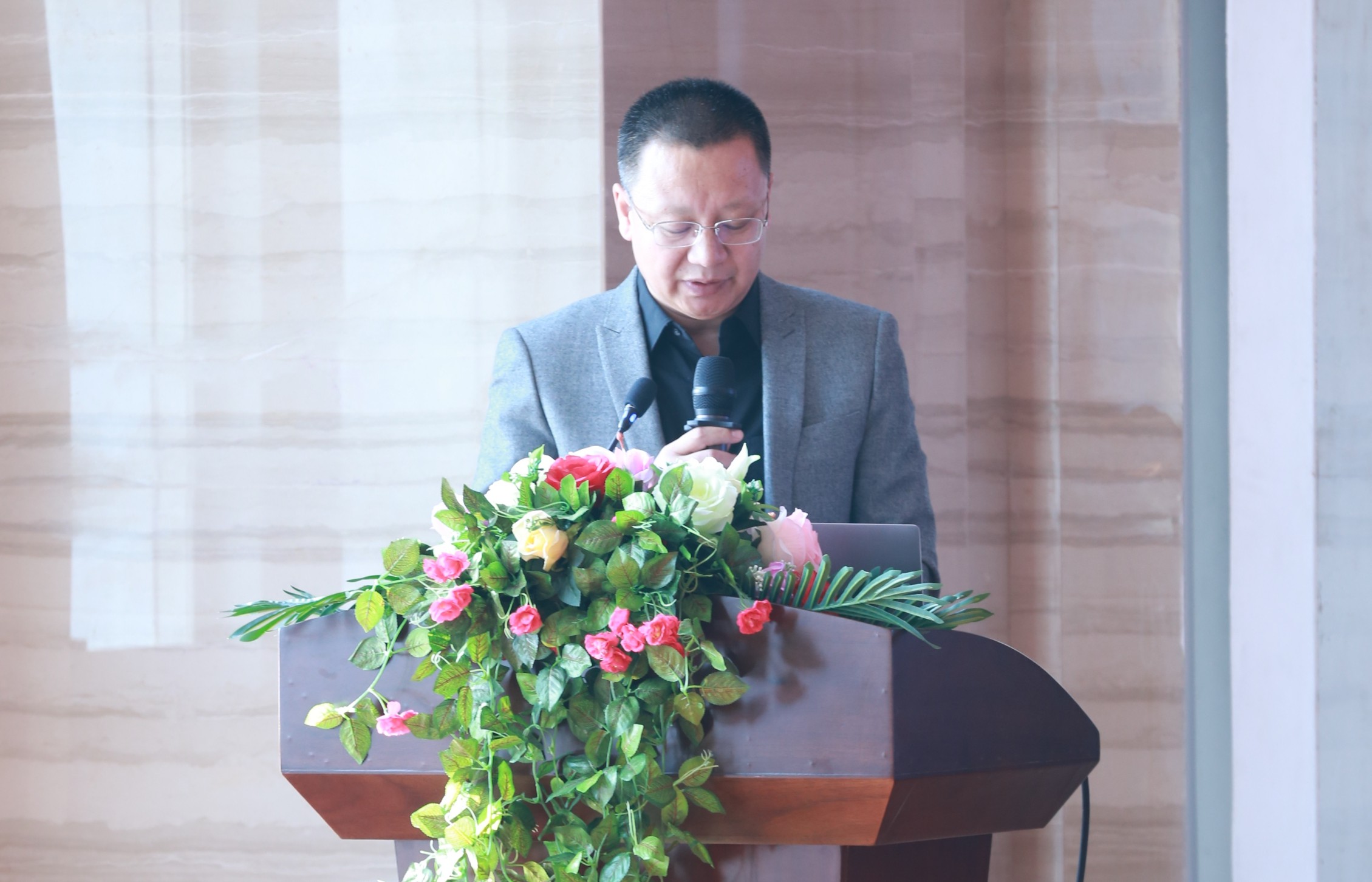 阅海湾中央商务区管委会副主任张涛